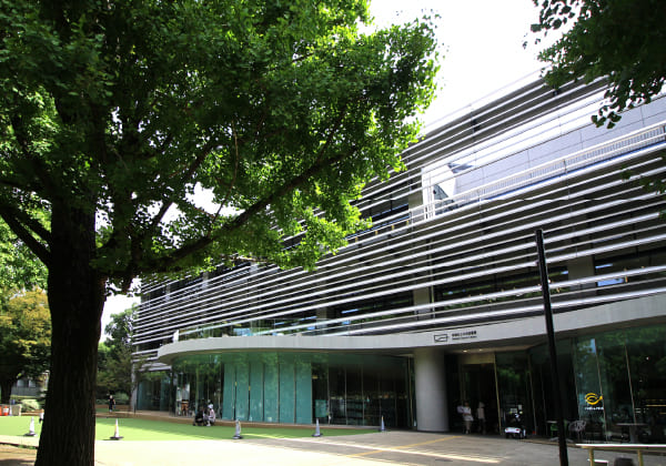 区立中央図書館
